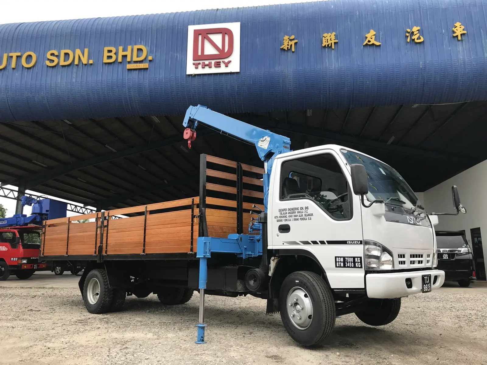 Wooden cargo with crane